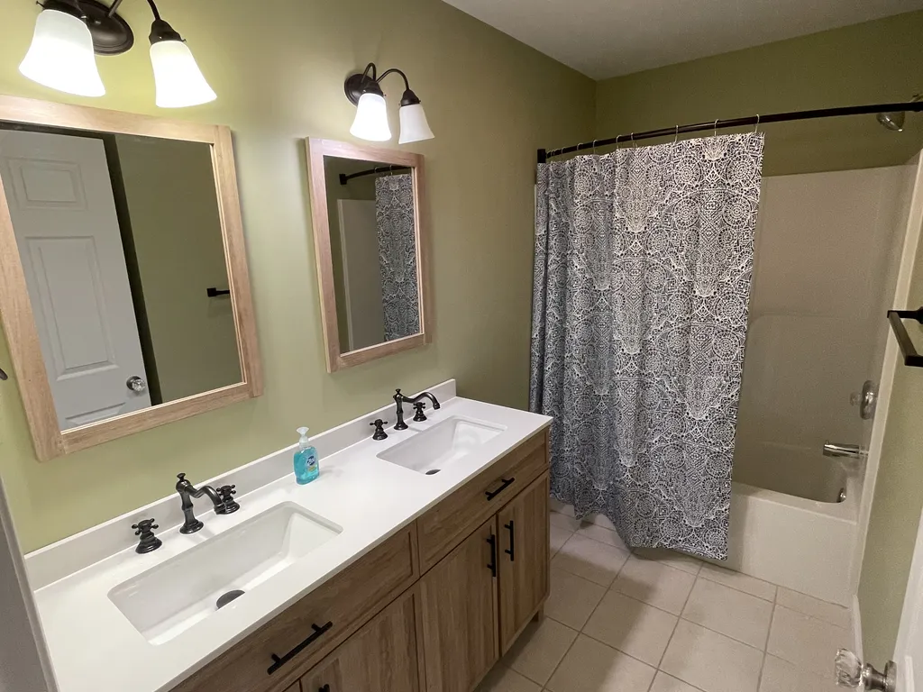 Bathroom on 2nd floor