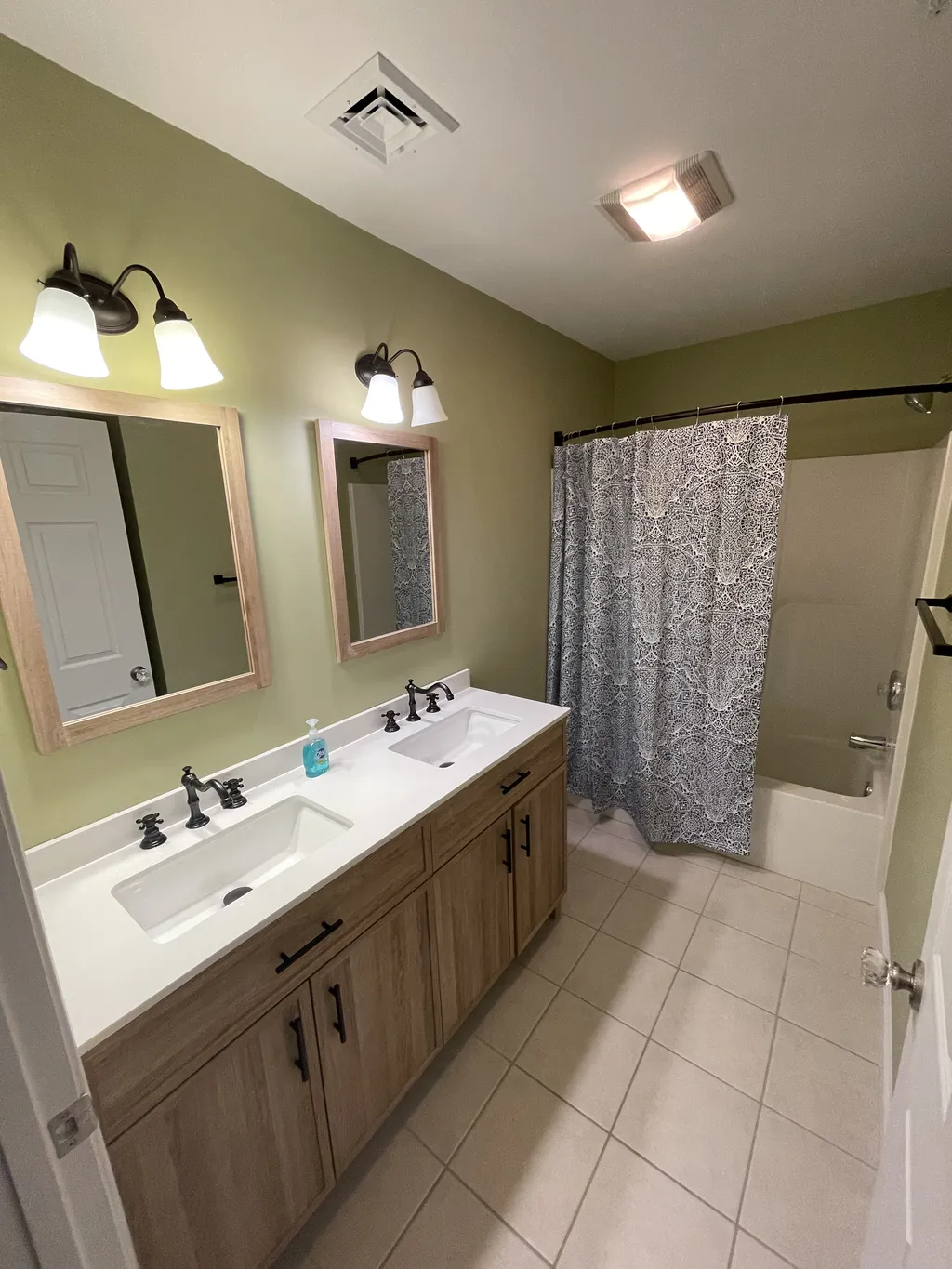 Bathroom on 2nd floor
