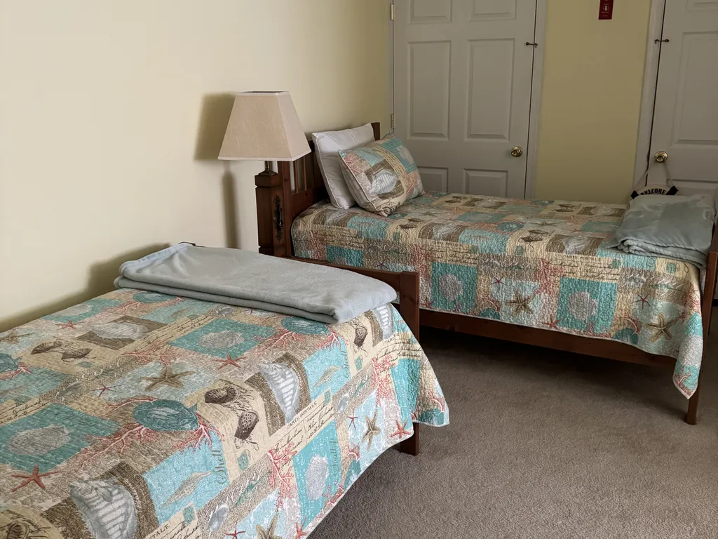 Bedroom 4 (Two Twins)
