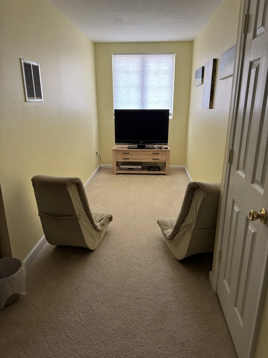TV/Gaming Area in 4th Bedroom