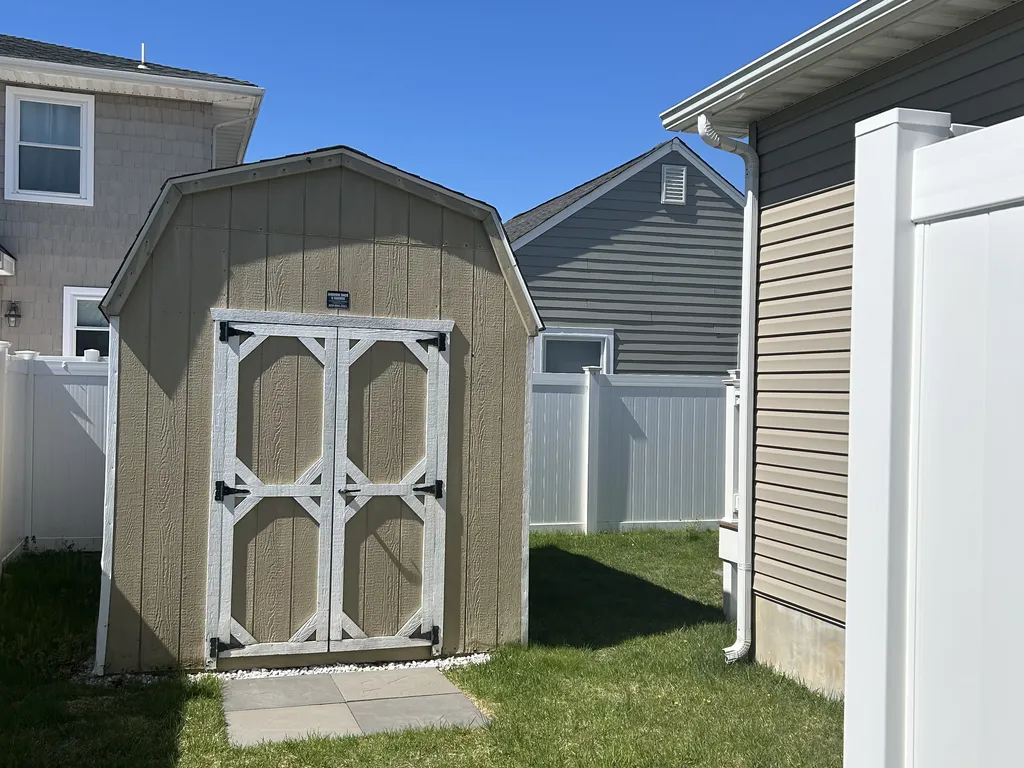 Shed