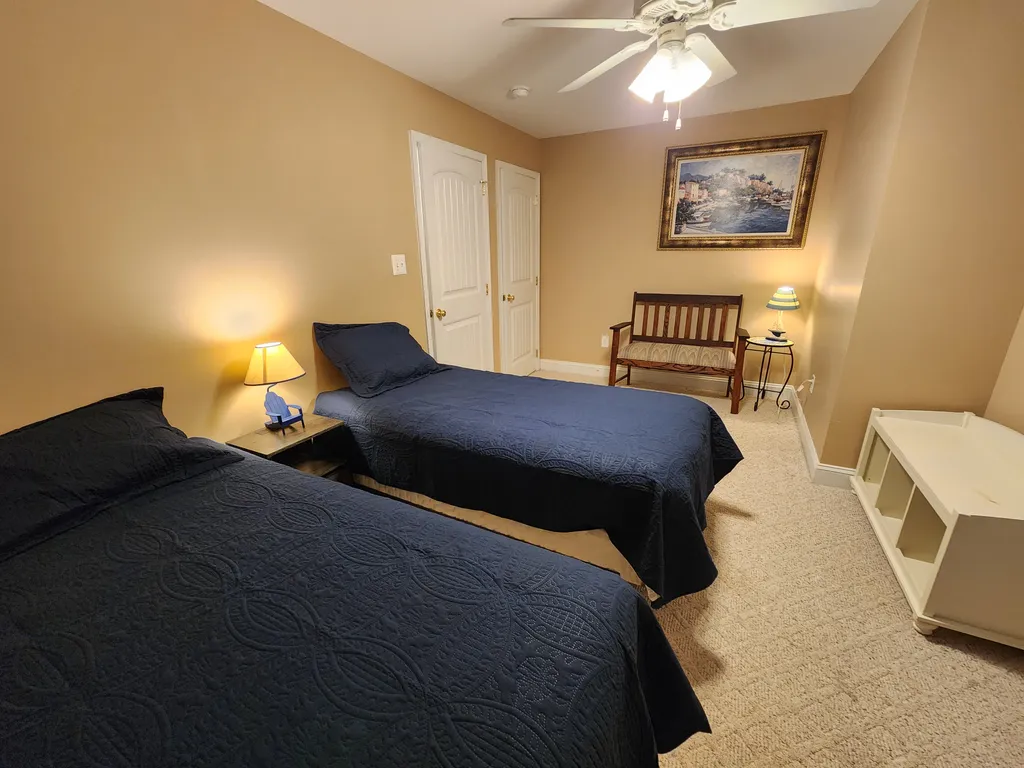 1st Floor- twin beds