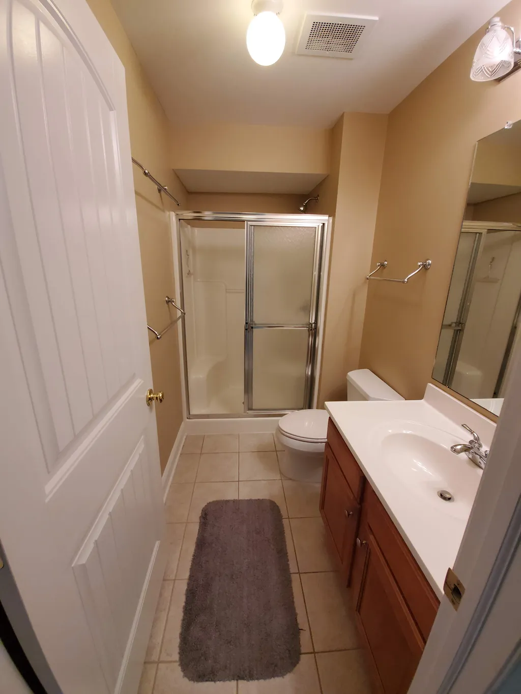1st Floor Bathroom
