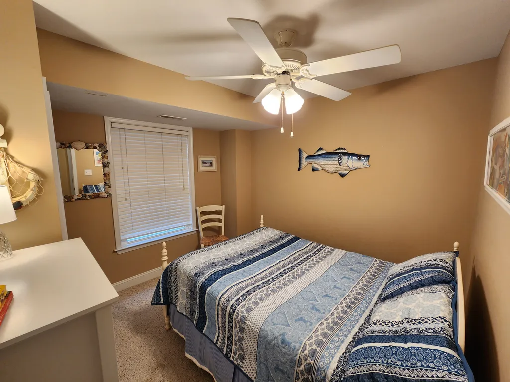 1st Floor- Full Bed