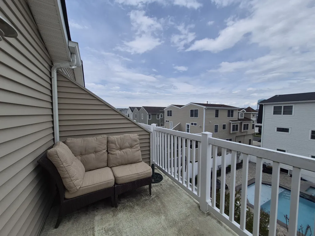 3rd Floor Deck off Primary Rear