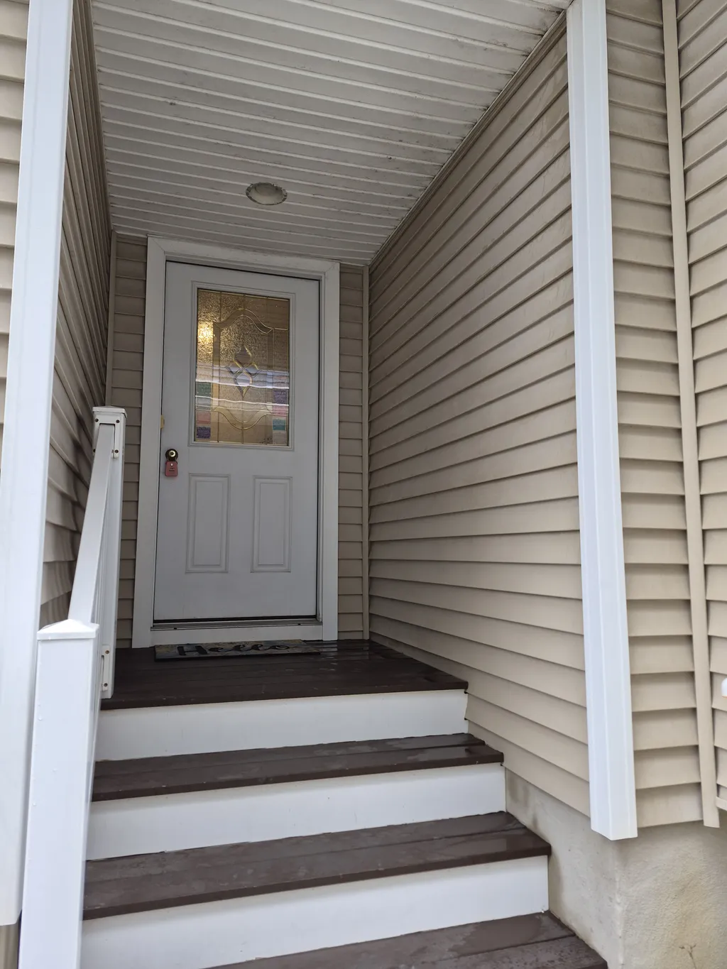 Side entry door 