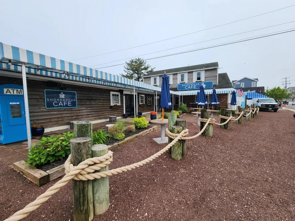 Shorebreak Cafe