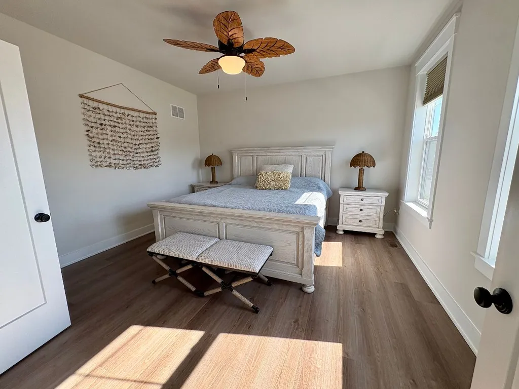 1st Level King Bedroom #1