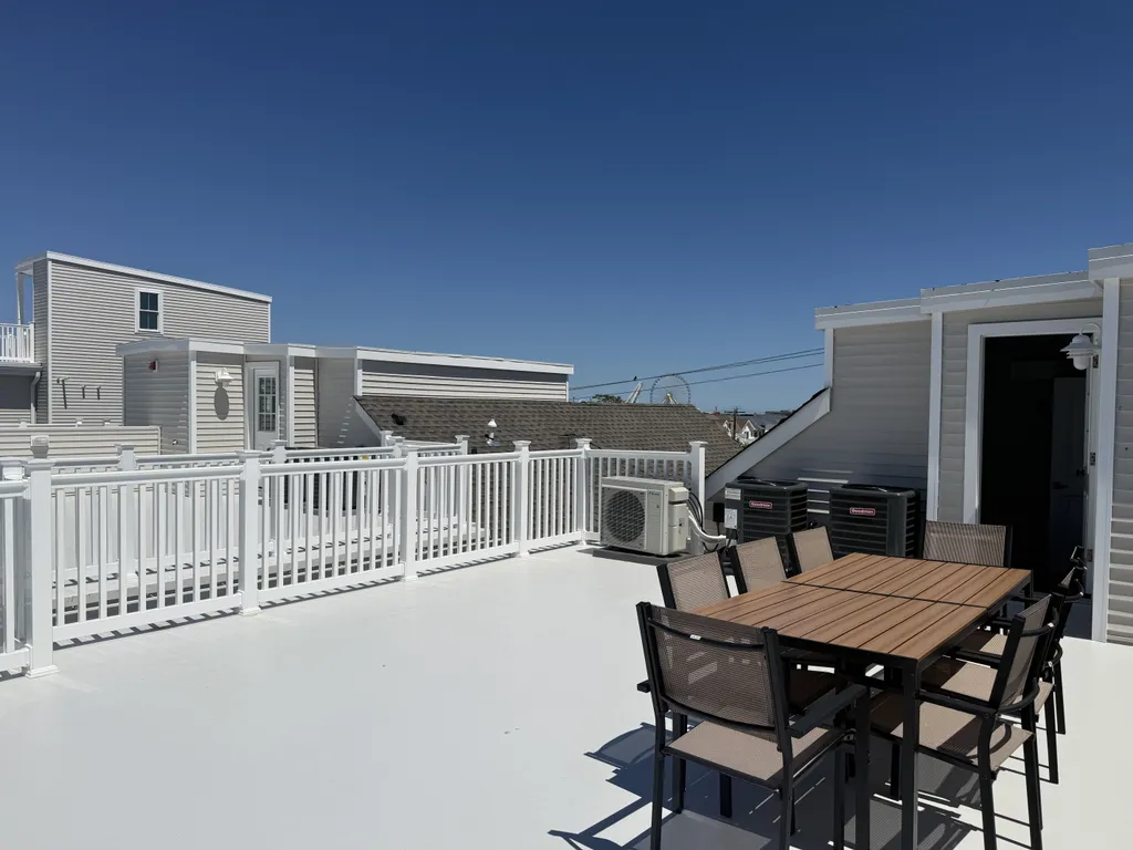 Rooftop Deck