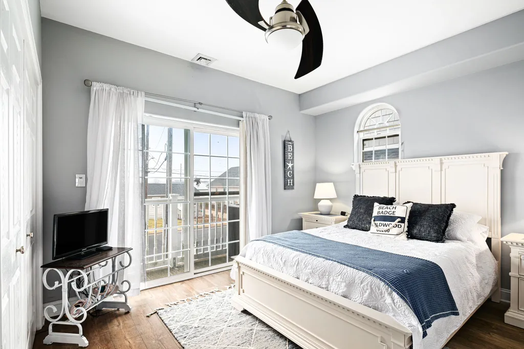 main floor bedroom 