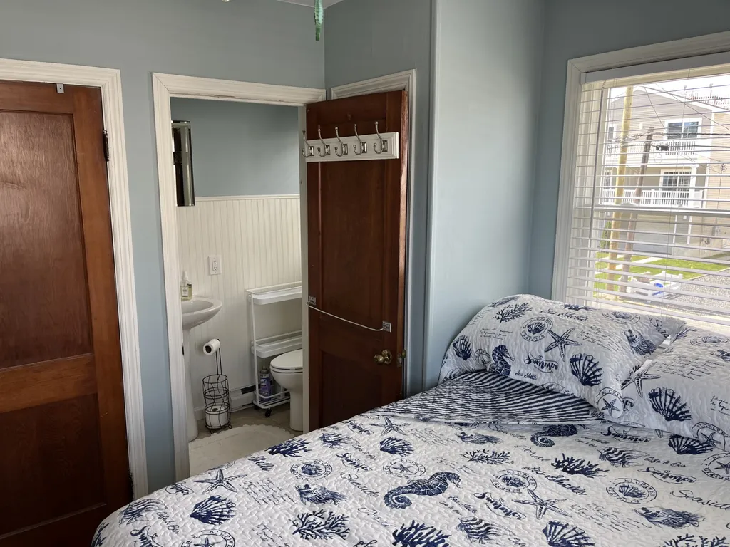 Master bedroom with powder room