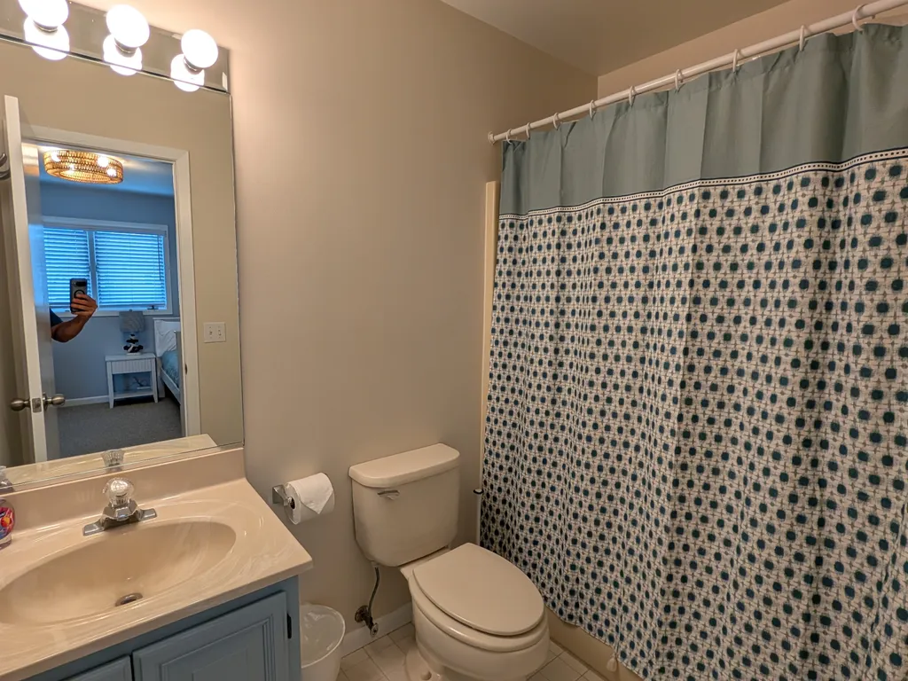 Bunk Room Bath
