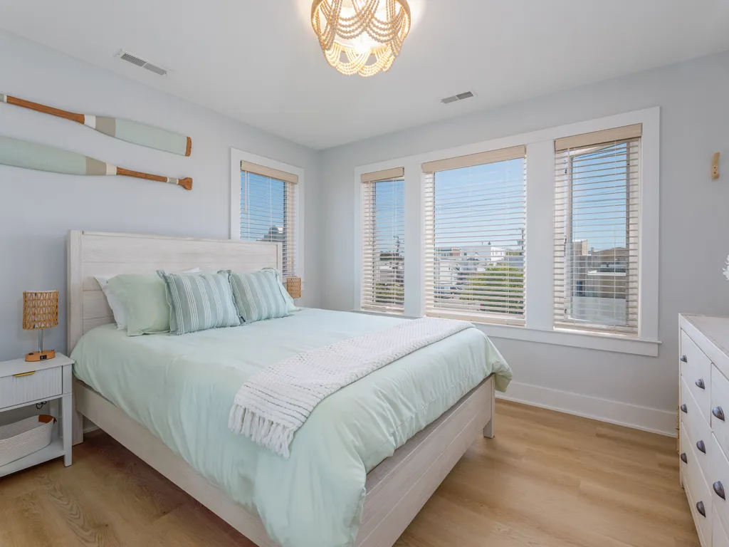 queen bed