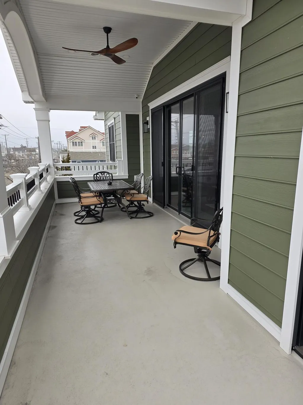 3rd floor Deck