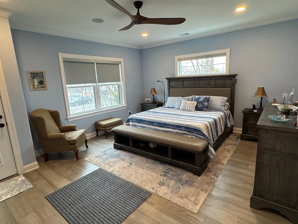 2nd floor Bed 1 King