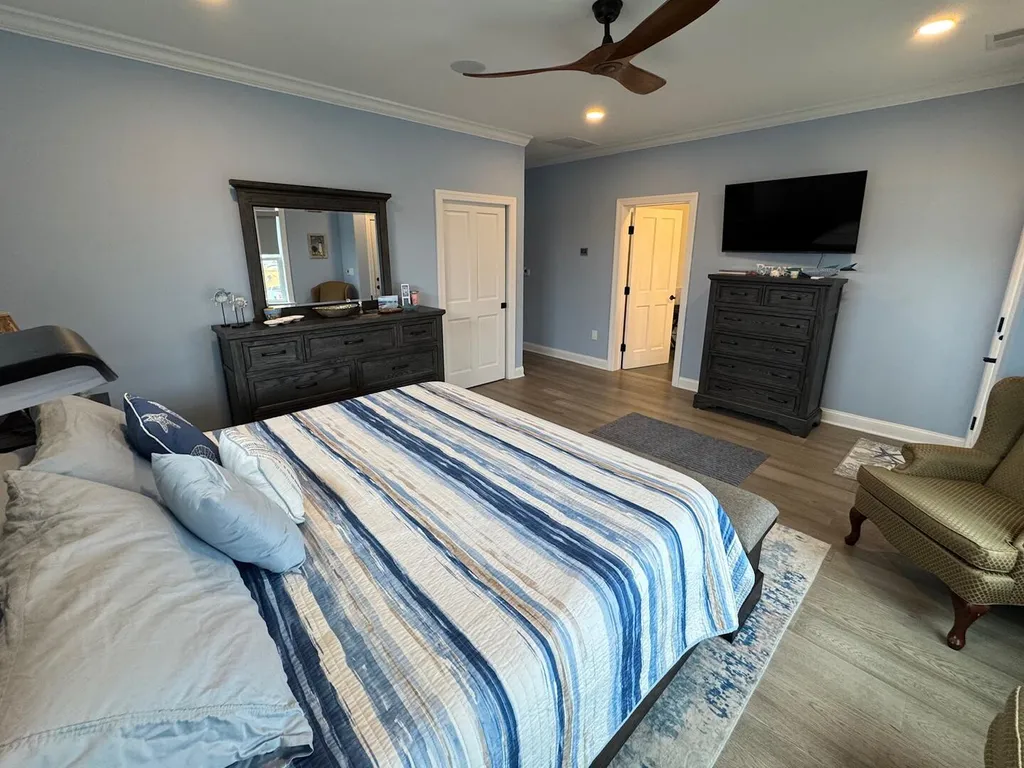 2nd Floor Bed 1 King