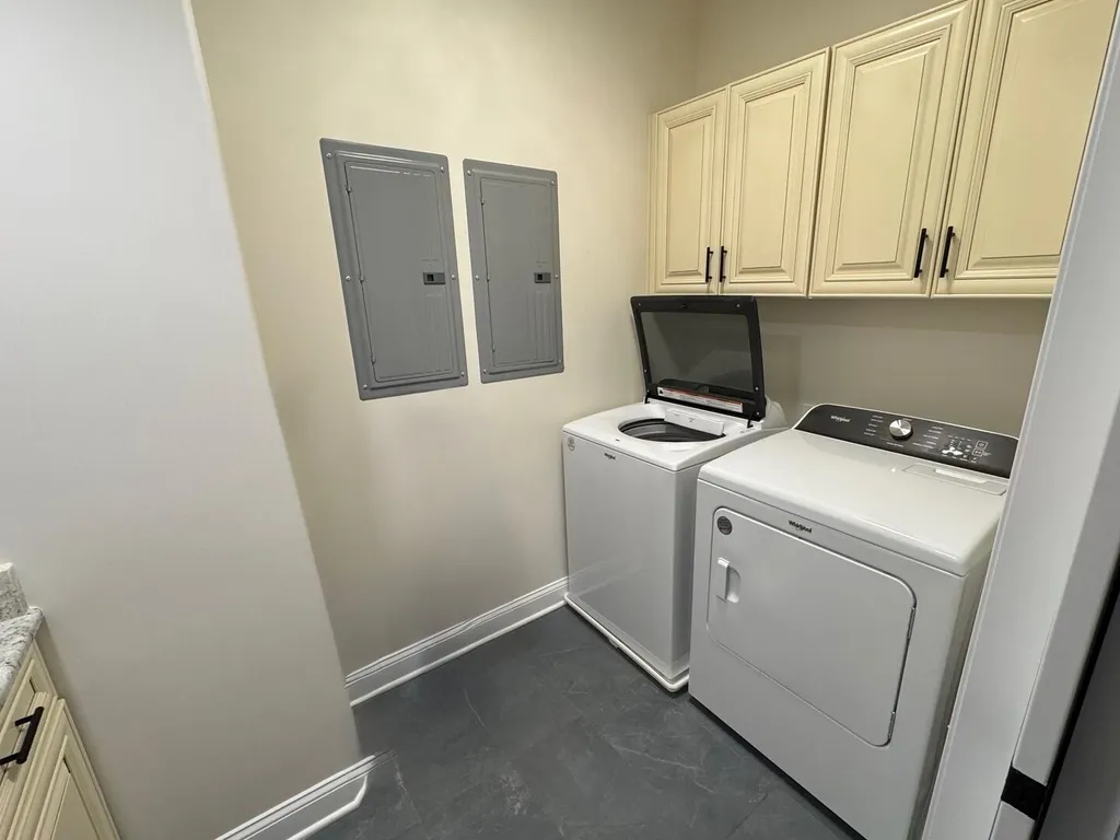 2nd floor Washer Dryer 