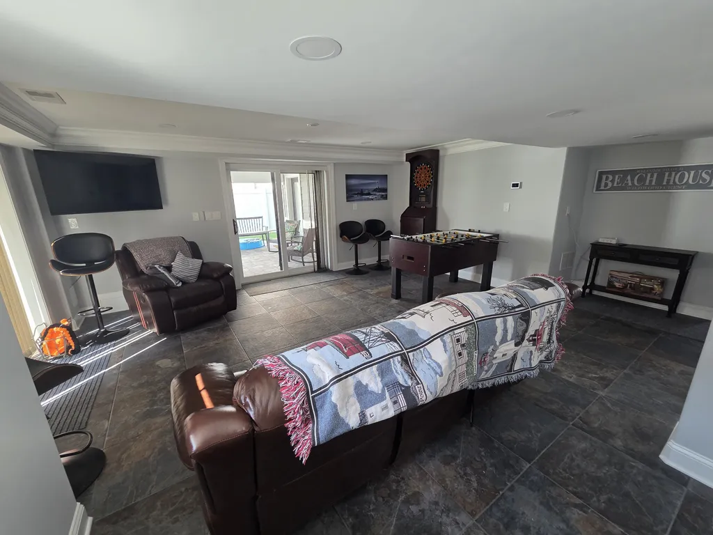 1st Floor game room