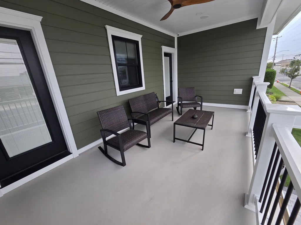 2nd floor deck front 2