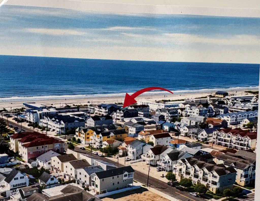 One house off the beach