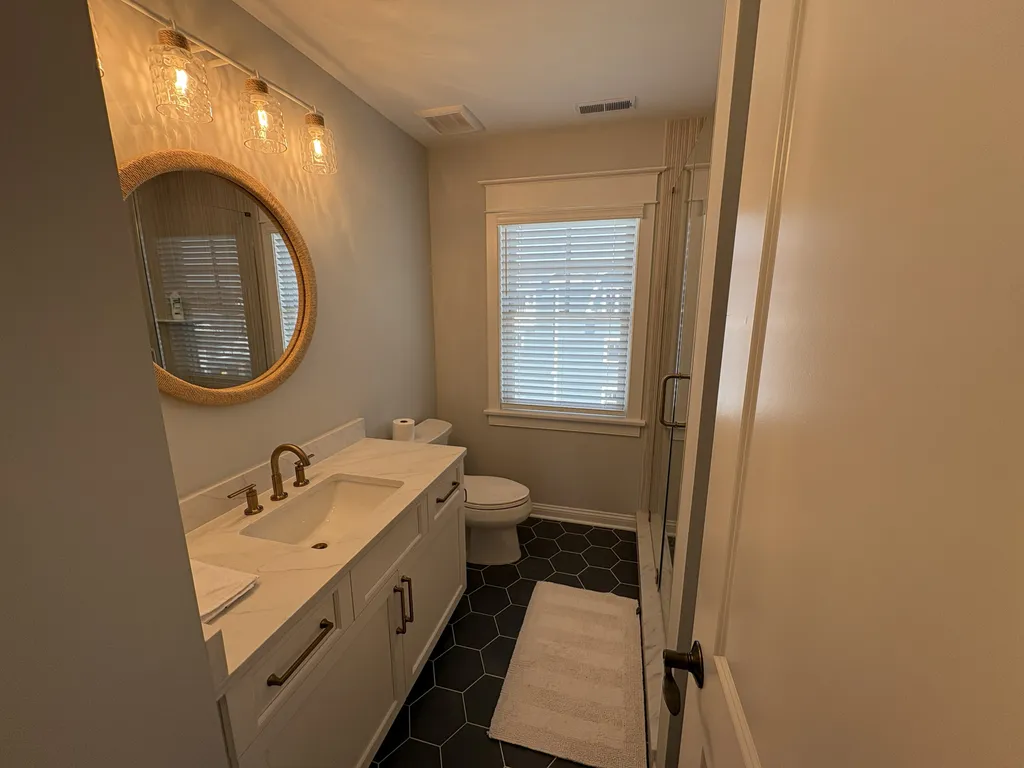 Junior Master Bath 3rd Fl