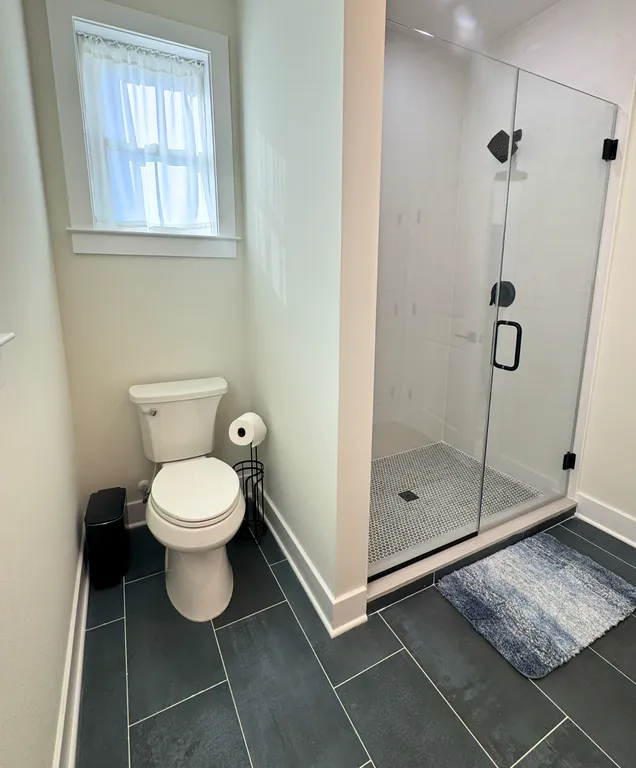 King Bath/Shower