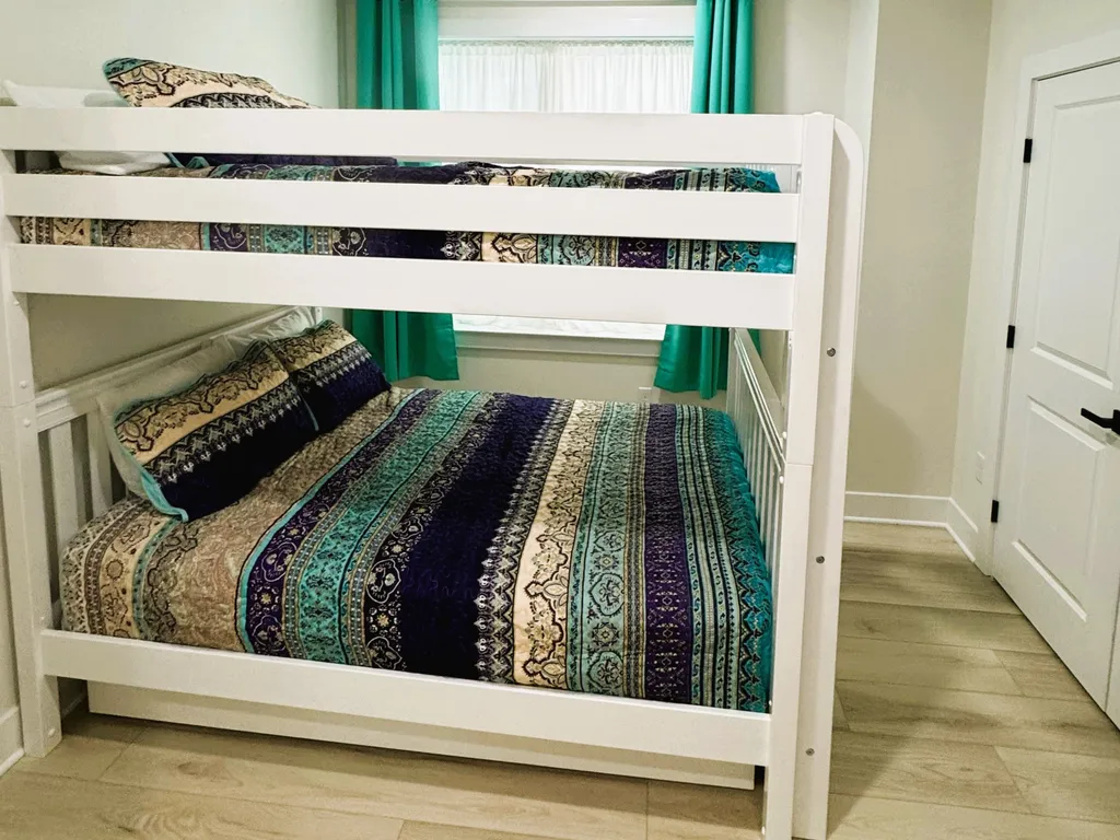 Queen Bunks