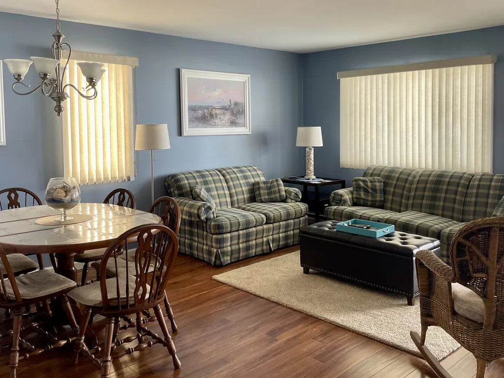 large living/dining area