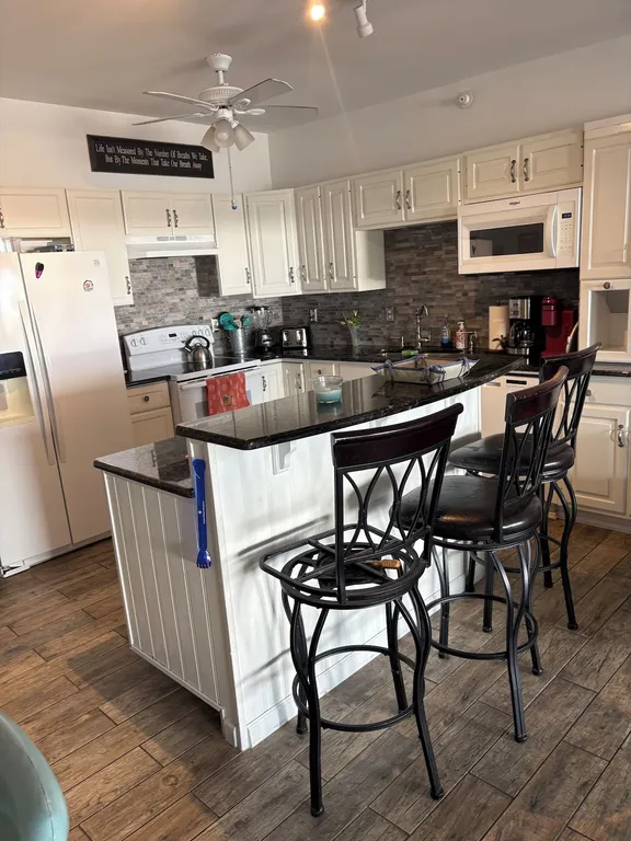 kitchen main