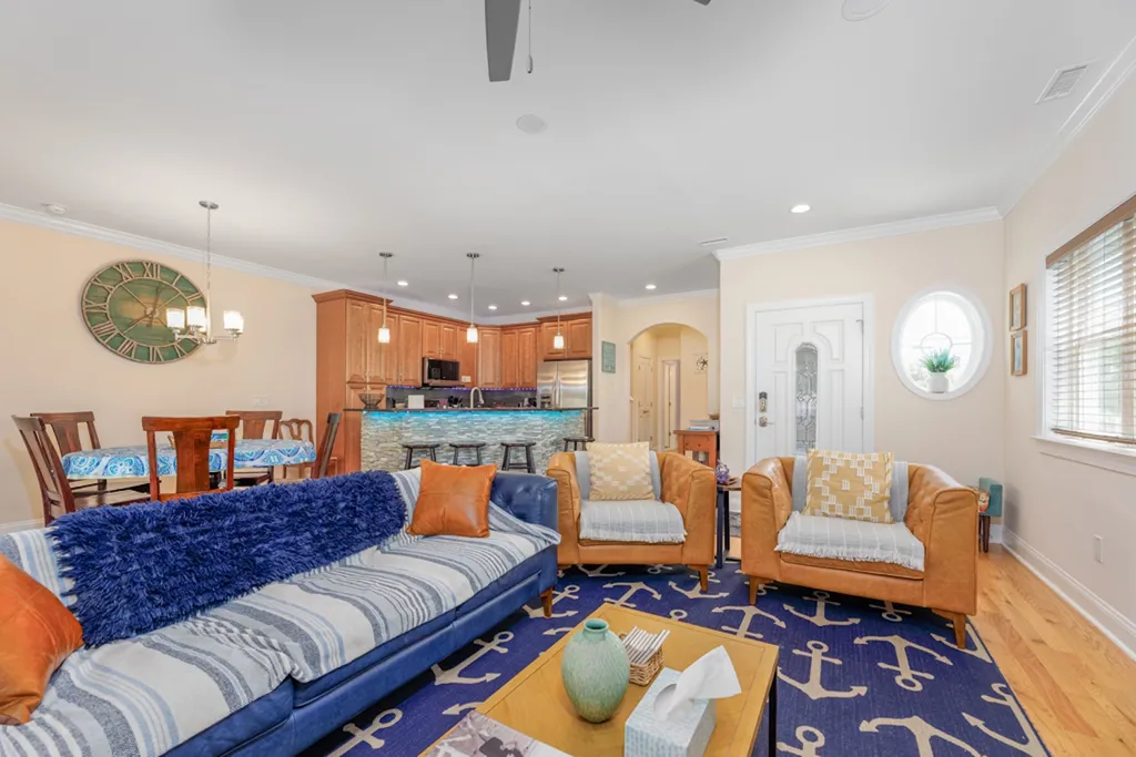BEAUTIFUL LIVING RM.
