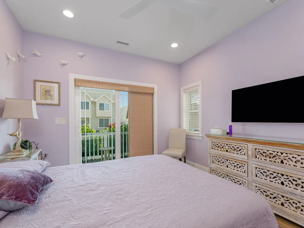 1ST FL. BDRM.