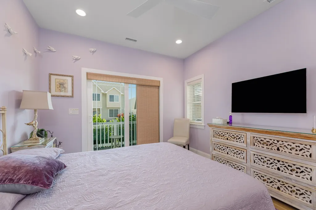 1ST FL. BDRM.