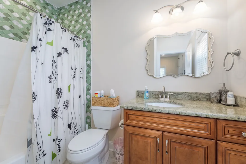 2ND FL. BDRM. BATHROOMFULL BATHROOM 
