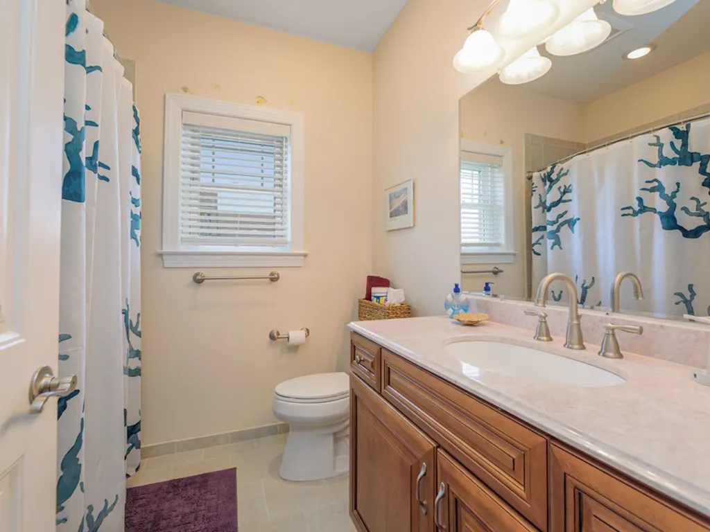 2ND FL. FULL BATH ACROSS FROM 2ND FAMILY RM. / QUEEN PULLOUT BED