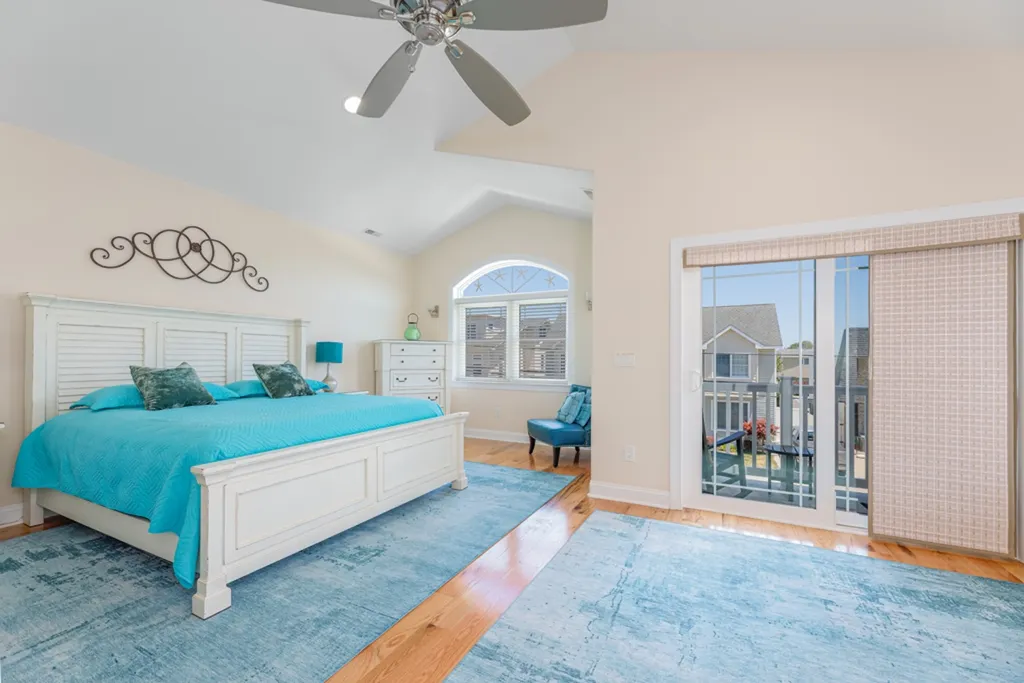 2ND FL. MAIN BEDROOM WITH BALCONY AND FULL BATH WITH DUAL SHOWER HEADS