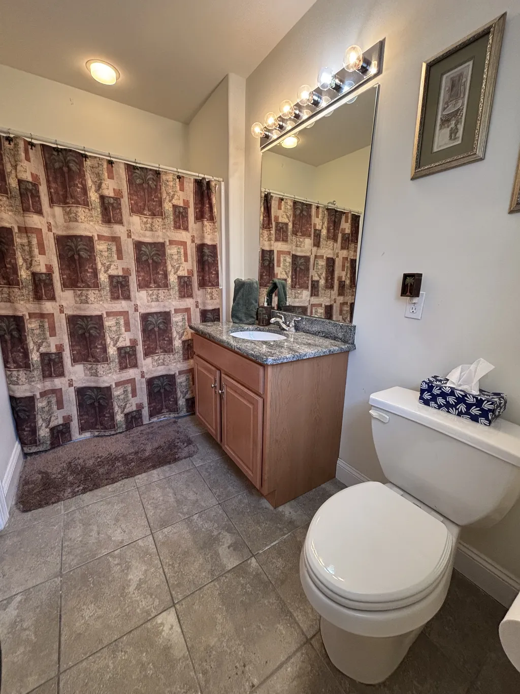 Full Bathroom 