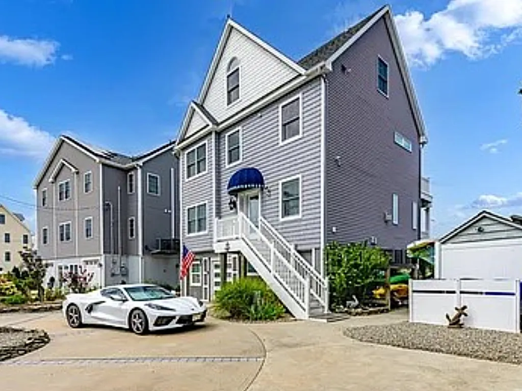 Front/Drive way