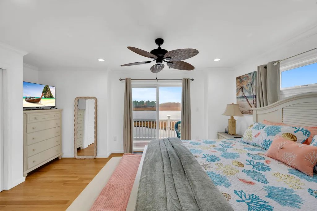 bedroom 1, king