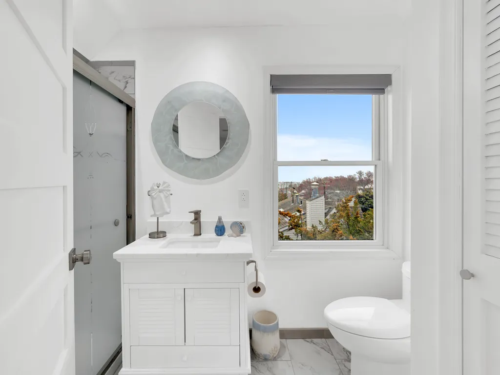 penthouse ste. bath - level 4