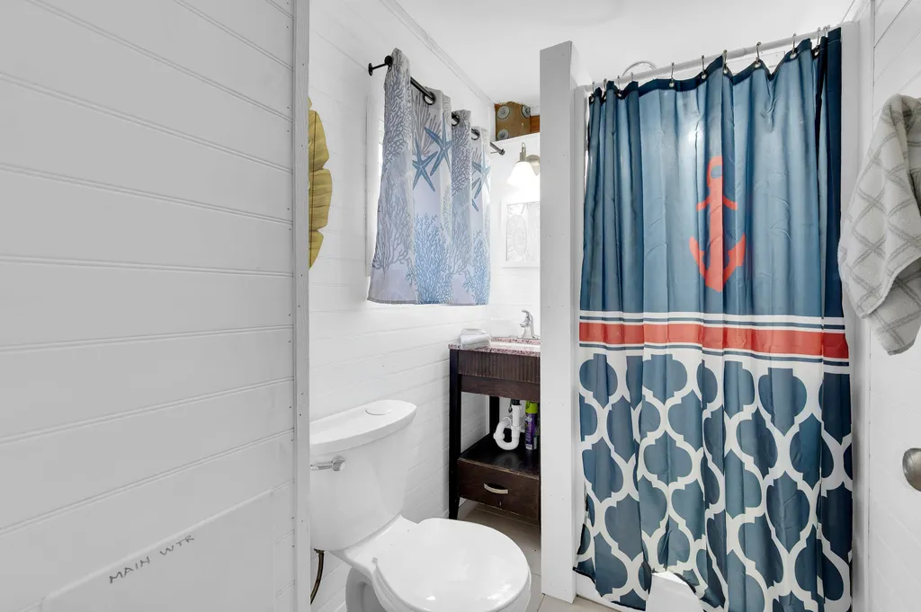 Margaritaville bath - level 1
