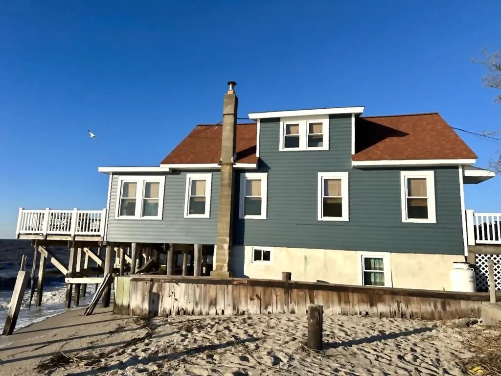 House, left