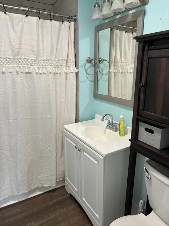 One of 5 bathrooms- this is a full one on the2nd floor