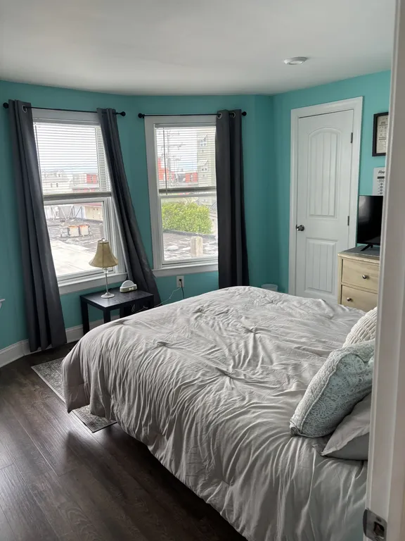 Travel the World bedroom- 2nd floor, Queen bed