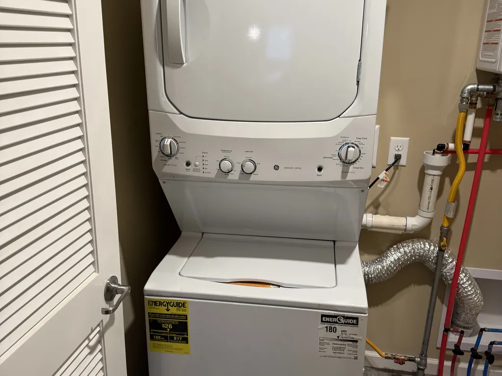 In unit Washer/Dryer