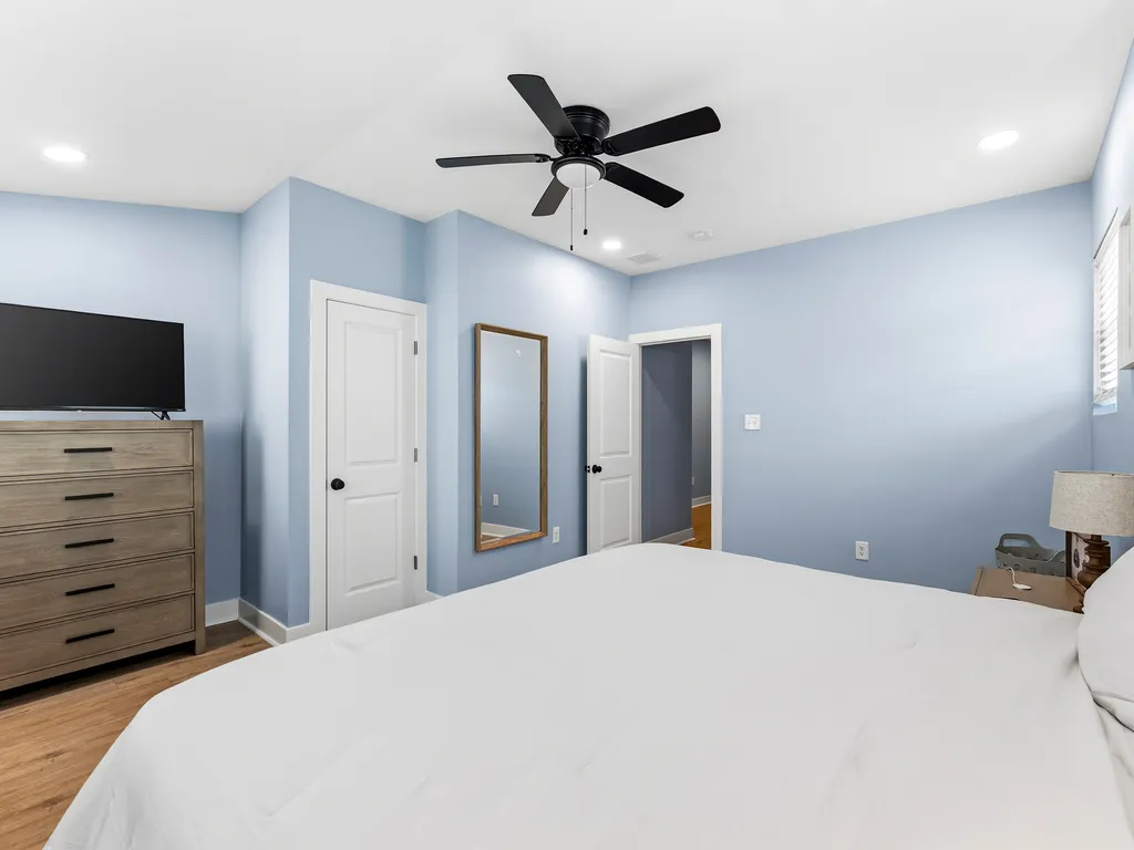 Primary bedoom 