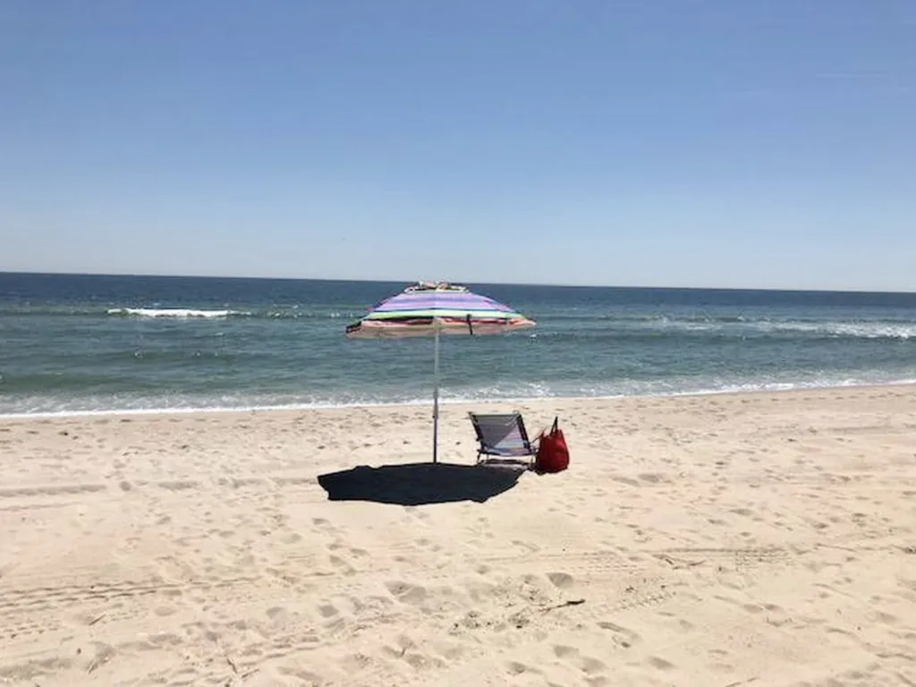 PRIVATE BEACH