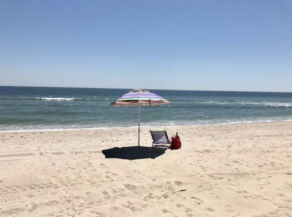 PRIVATE BEACH