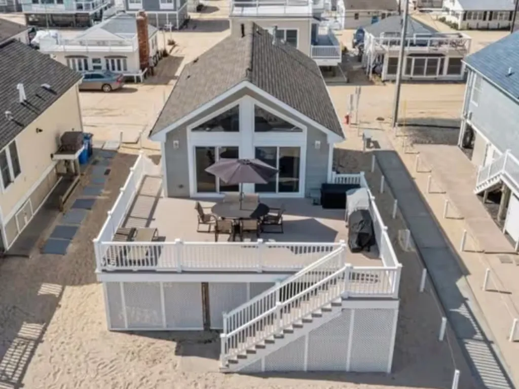 OCEAN FRONT