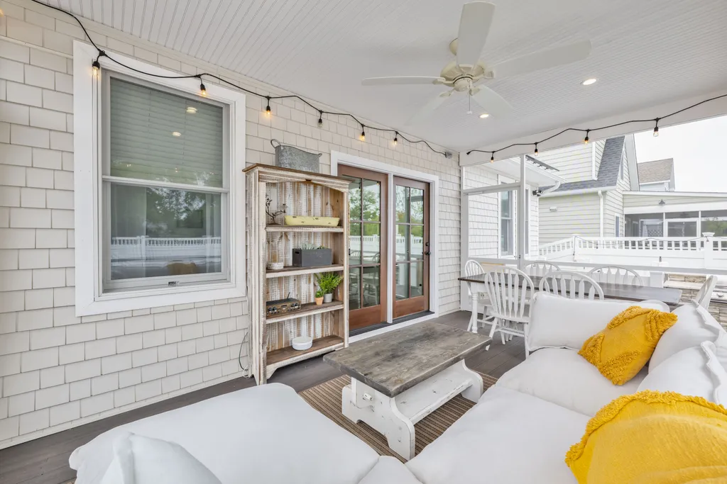 Screen Porch