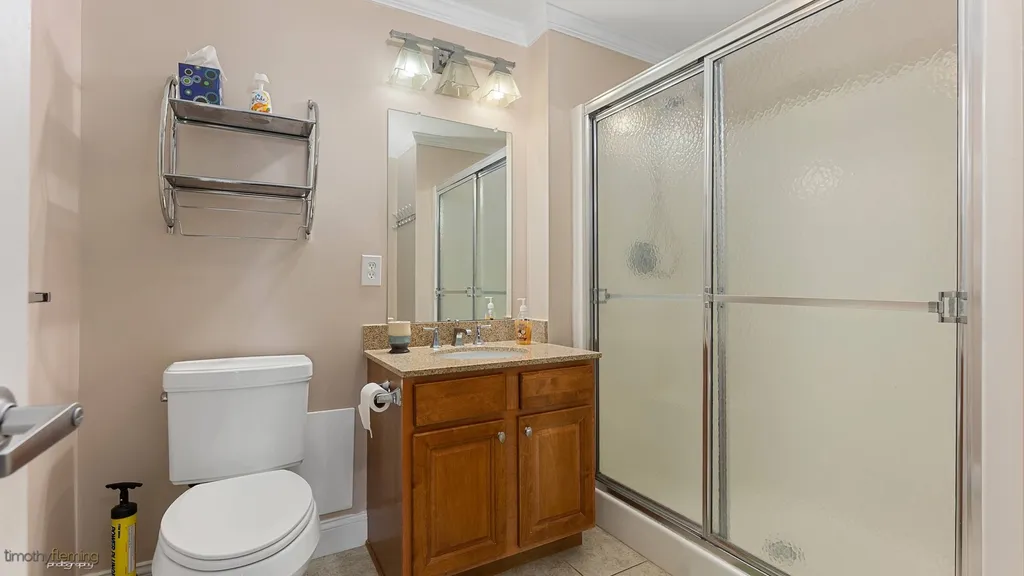 2nd Bathroom - Jack and Jill